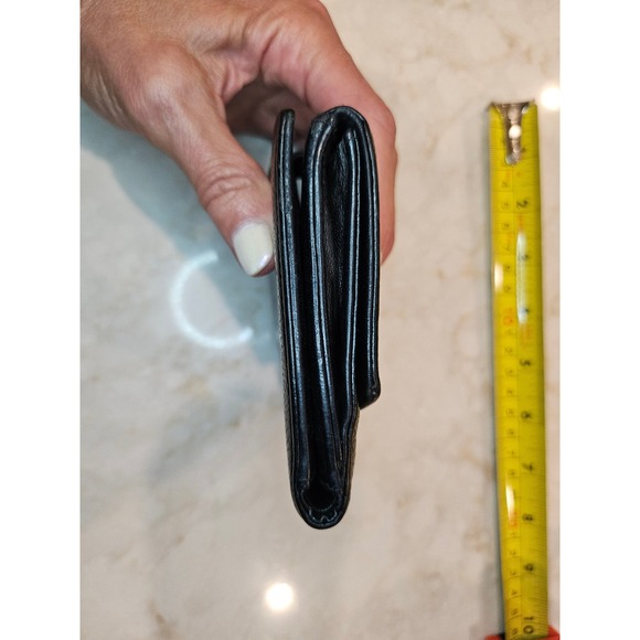 Chanel Wallet Caviar Leather Bifold CC Logo Snap Closure‎ Compact - Picture 12 of 14